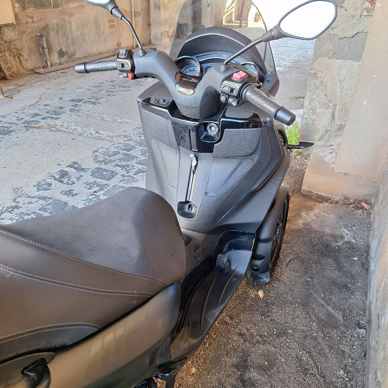 Photo PIAGGIO MP3 300 HPE