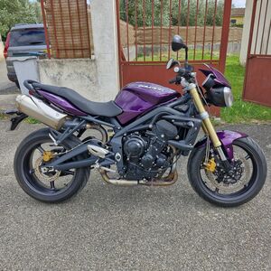 TRIUMPH STREET TRIPLE