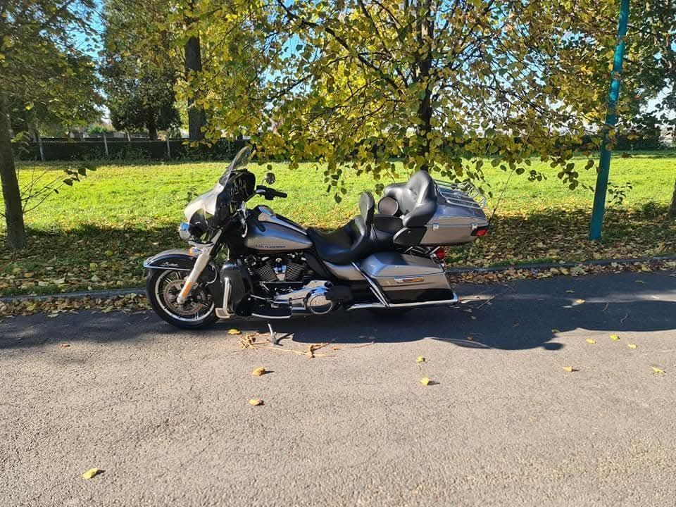 Photo HARLEY DAVIDSON GLIDE