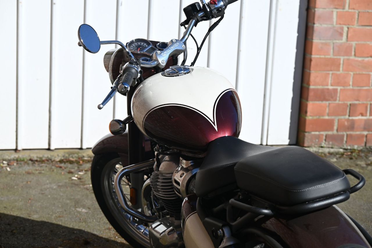 Photo ROYAL ENFIELD CLASSIC