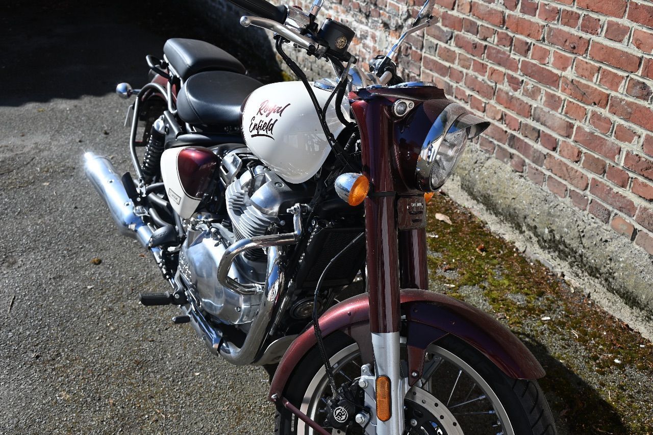 Photo ROYAL ENFIELD CLASSIC