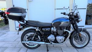 TRIUMPH BONNEVILLE T120