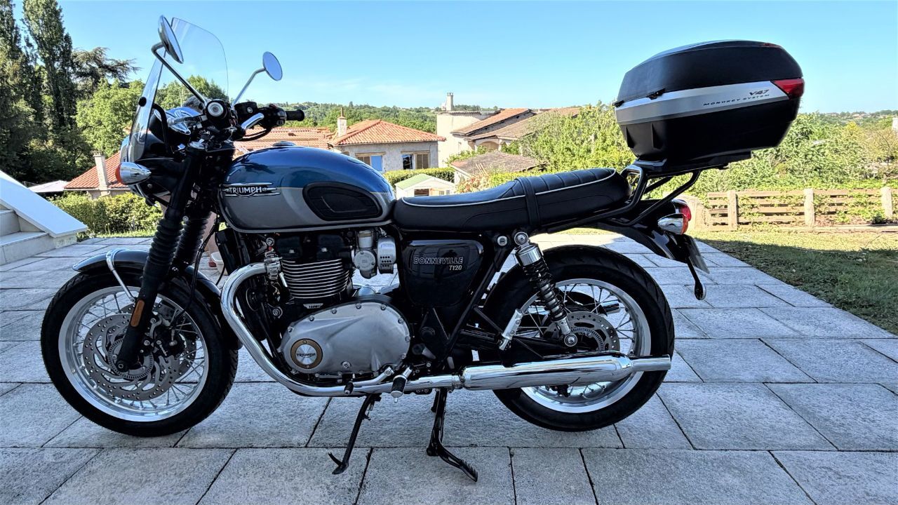 Photo TRIUMPH BONNEVILLE