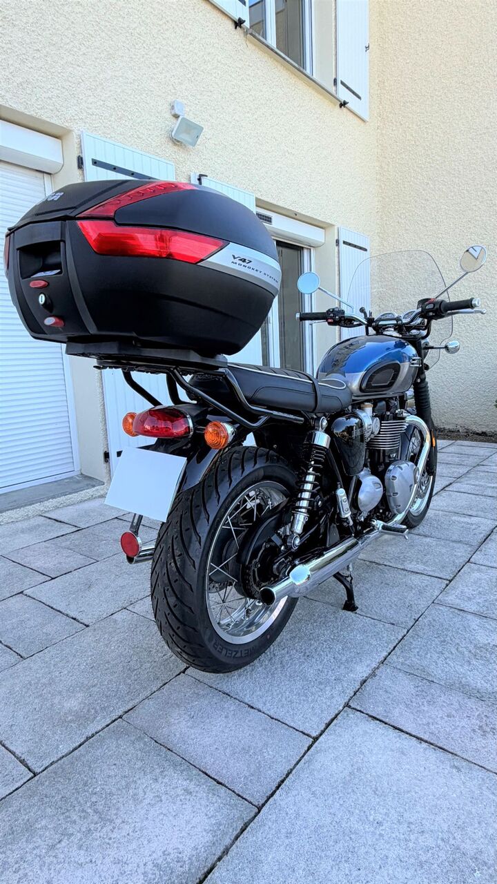 Photo TRIUMPH BONNEVILLE