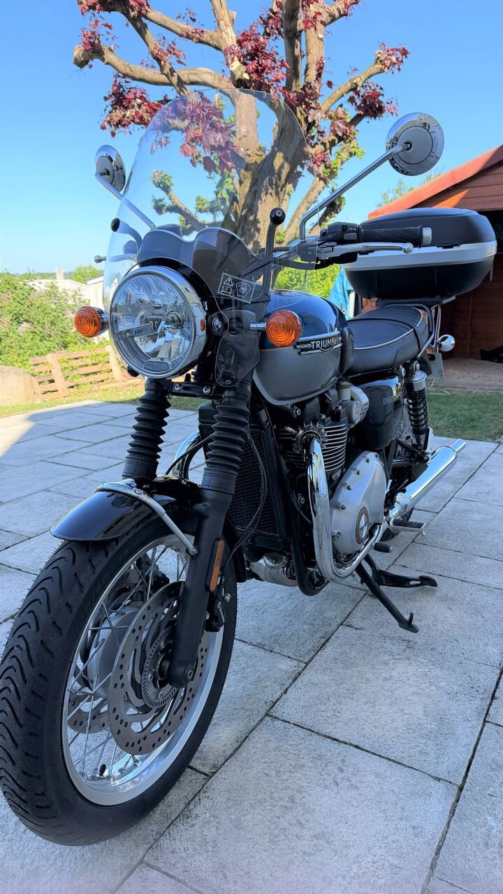Photo TRIUMPH BONNEVILLE