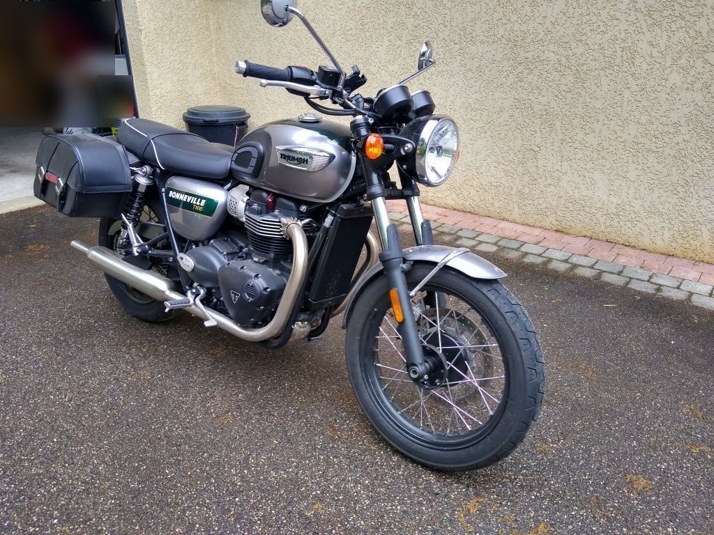 Photo TRIUMPH BONNEVILLE 900