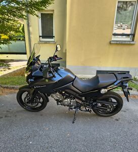 SUZUKI V-STROM 650