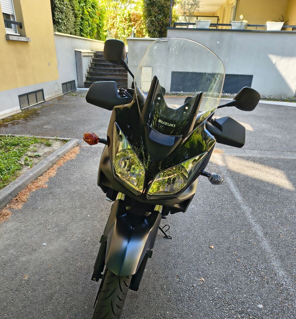 Photo SUZUKI V-STROM 650