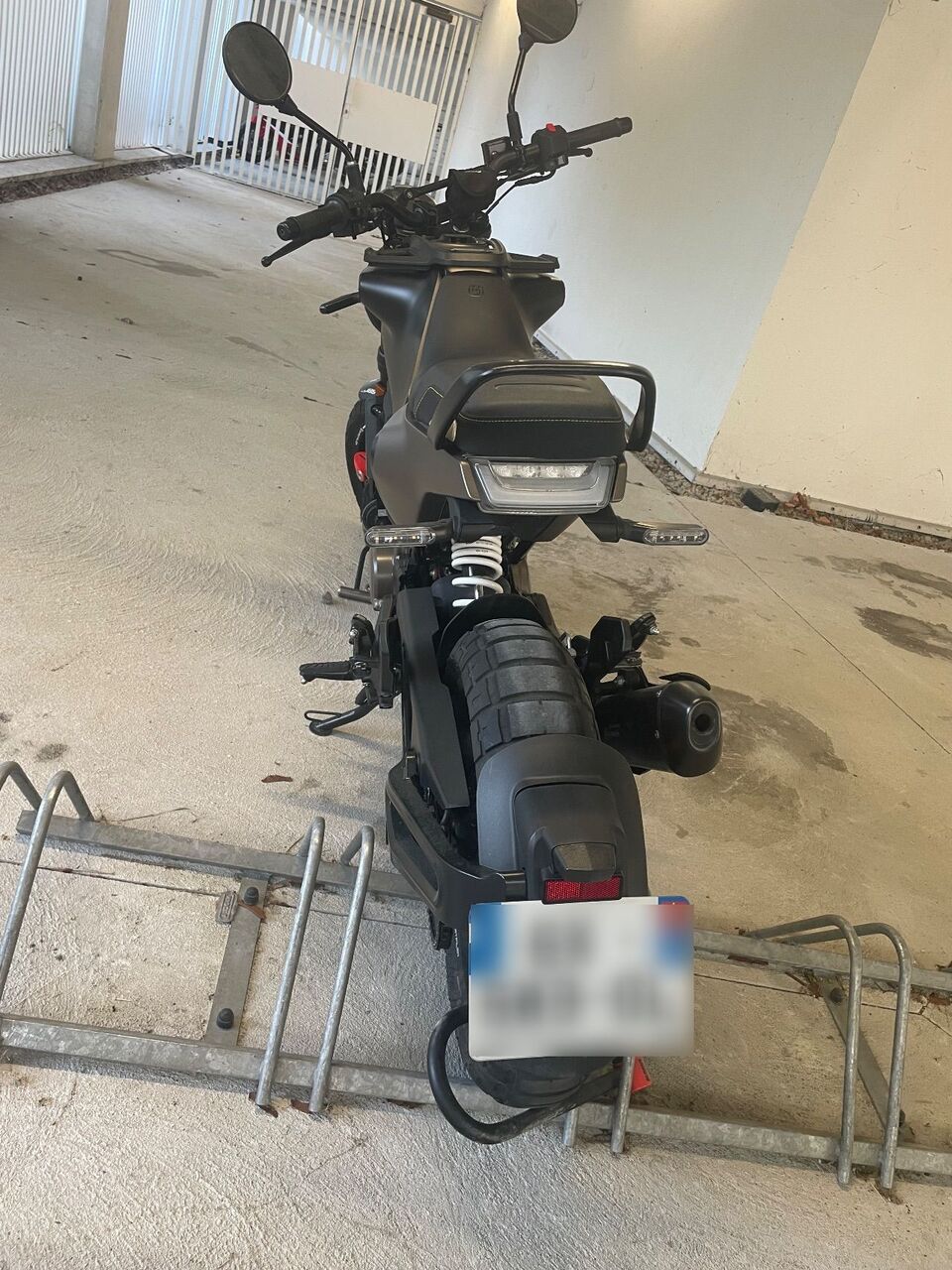 Photo HUSQVARNA SVARTPILEN