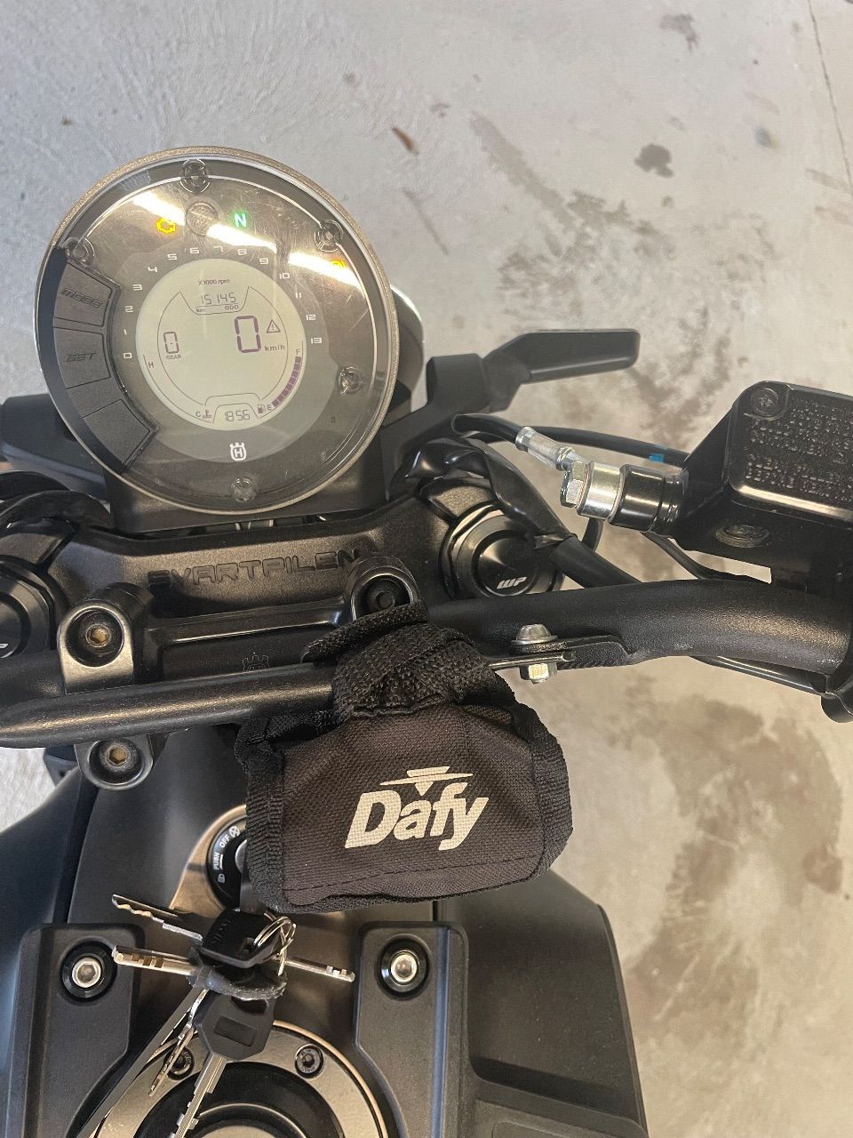 Photo HUSQVARNA SVARTPILEN
