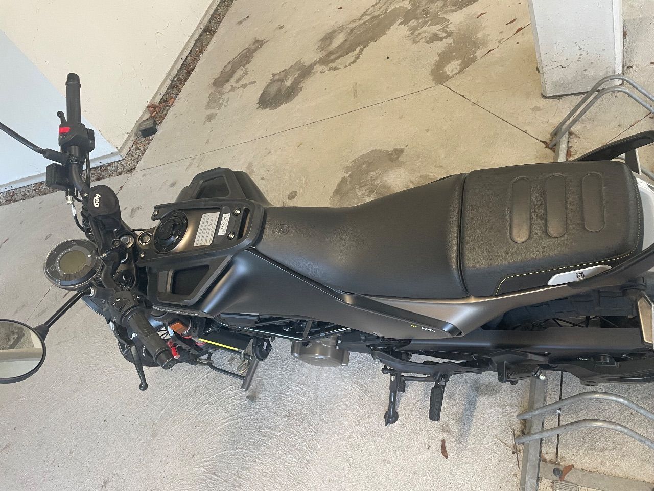 Photo HUSQVARNA SVARTPILEN