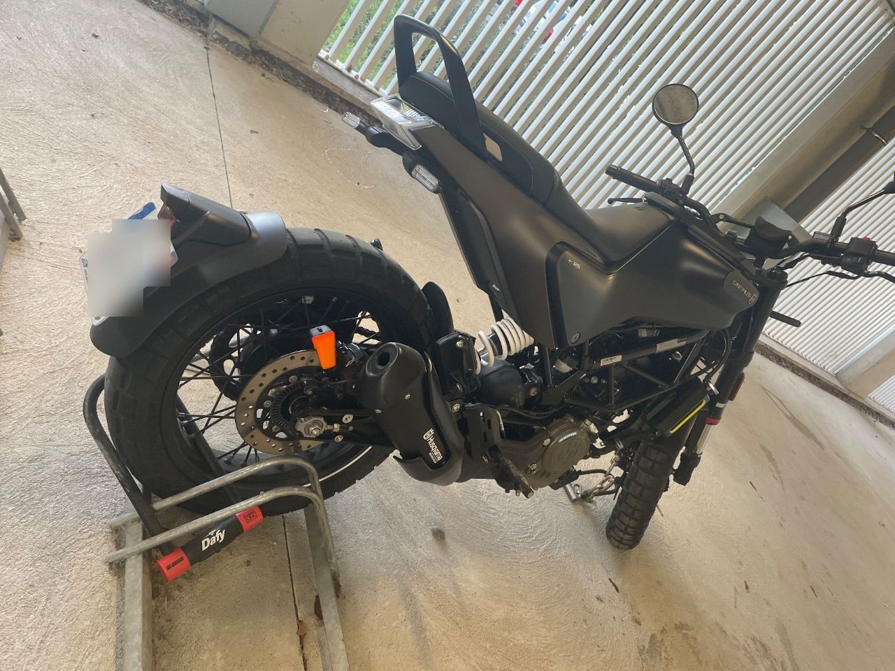 Photo HUSQVARNA SVARTPILEN