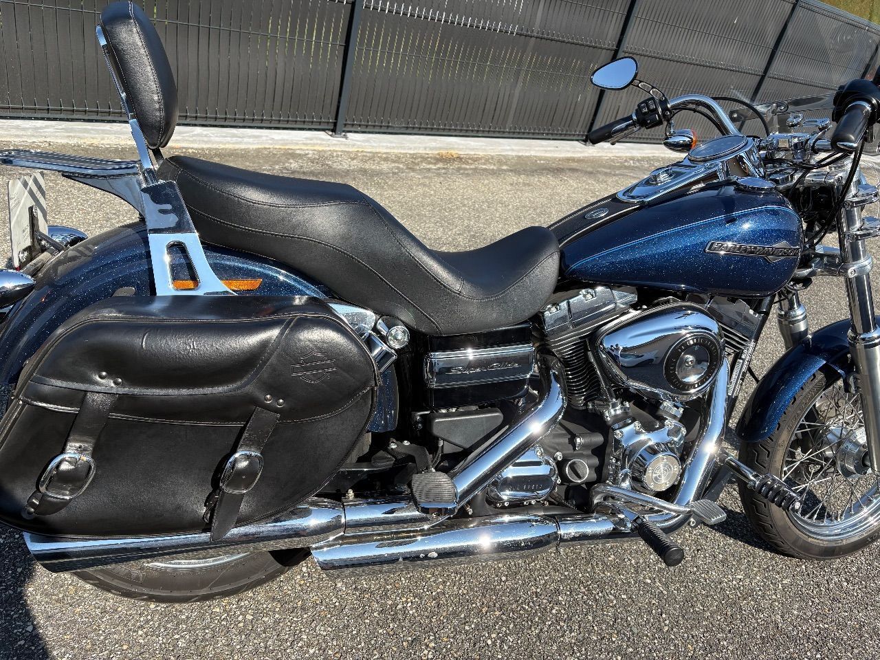 Photo HARLEY DAVIDSON DYNA
