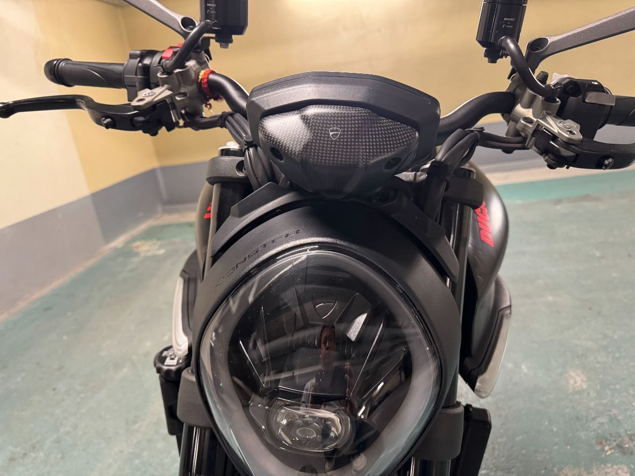 Photo DUCATI MONSTER 937