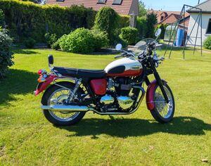 TRIUMPH BONNEVILLE T100 865