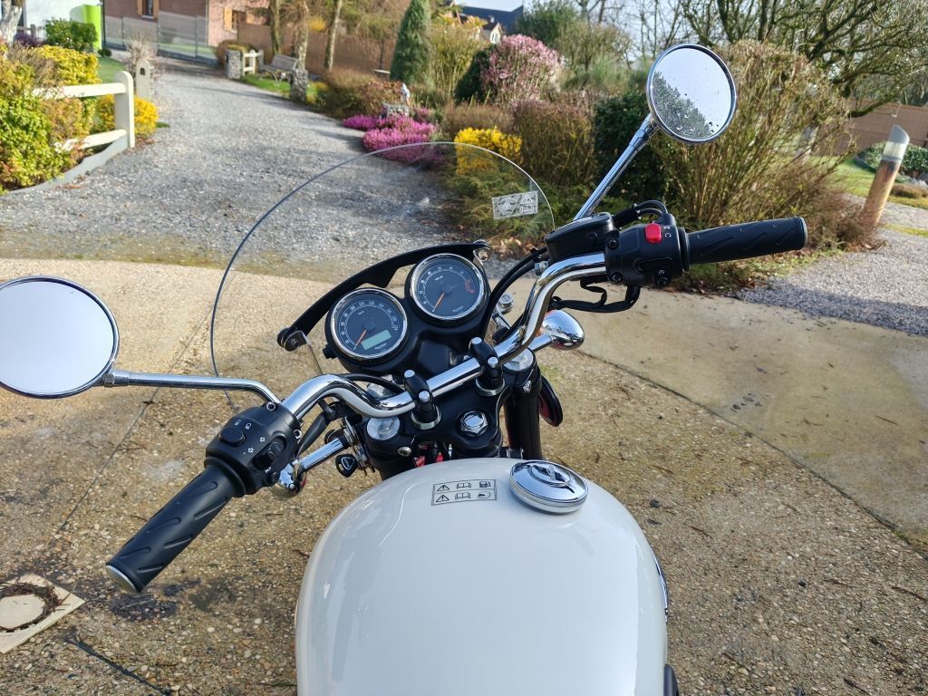 Photo TRIUMPH BONNEVILLE 865