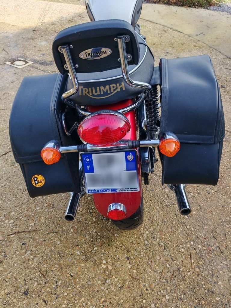 Photo TRIUMPH BONNEVILLE 865