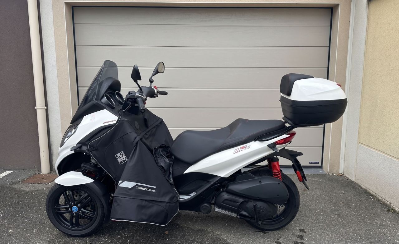 Photo PIAGGIO MP3 300 HPE