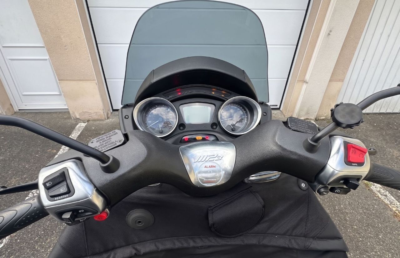Photo PIAGGIO MP3 300 HPE