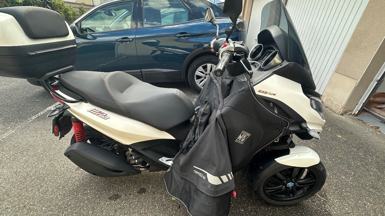 Photo PIAGGIO MP3 300 HPE