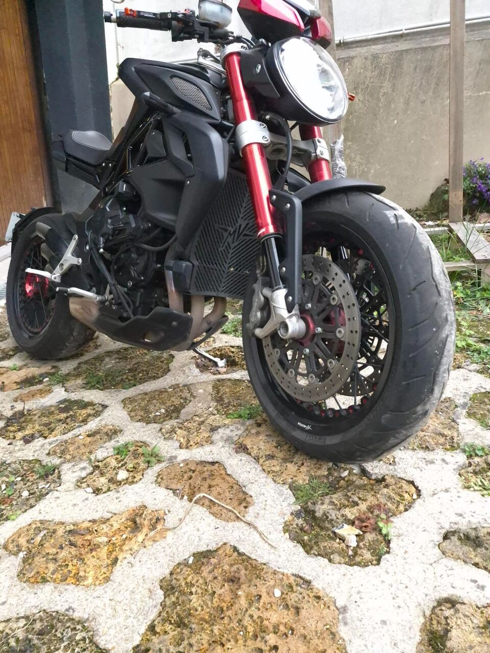 Photo MV AGUSTA BRUTALE 800