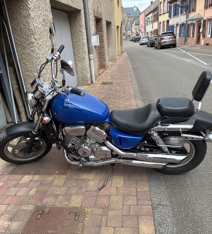 Photo HONDA VF 750 C