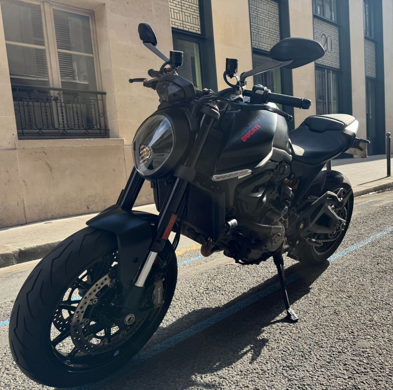 Photo DUCATI MONSTER 937