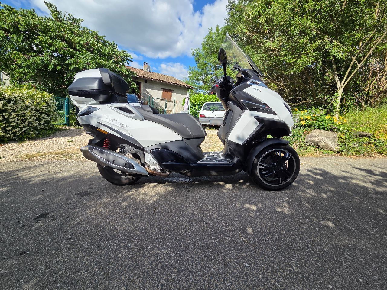 Photo PEUGEOT METROPOLIS 400