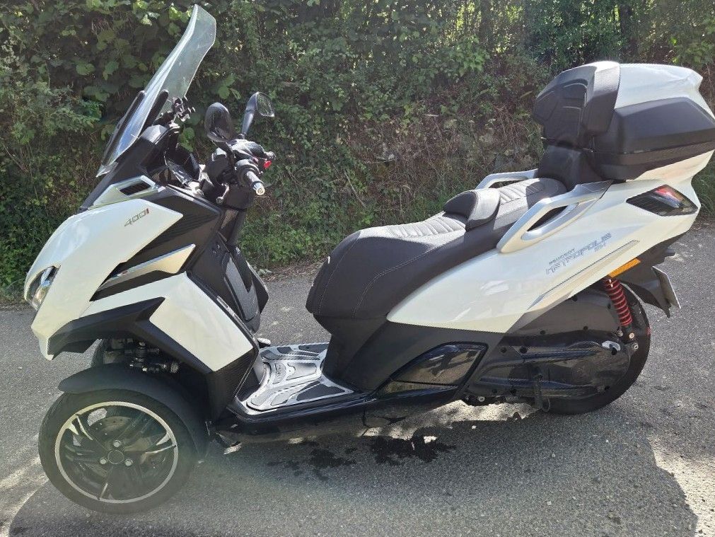 Photo PEUGEOT METROPOLIS 400