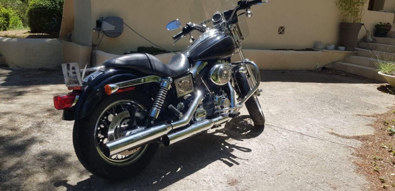 Photo HARLEY DAVIDSON SUPER