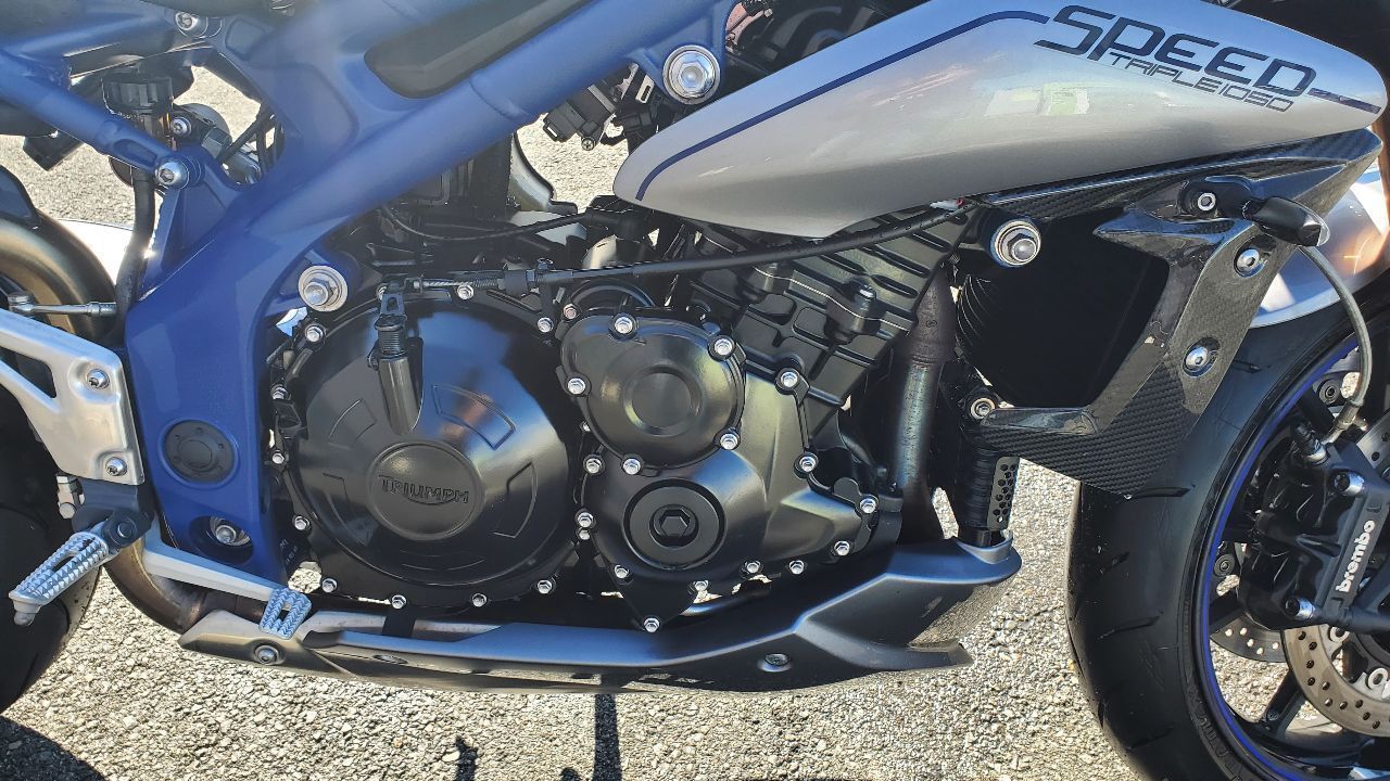 Photo TRIUMPH SPEED TRIPLE