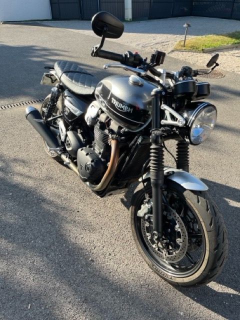 Photo TRIUMPH SPEED TWIN ABS