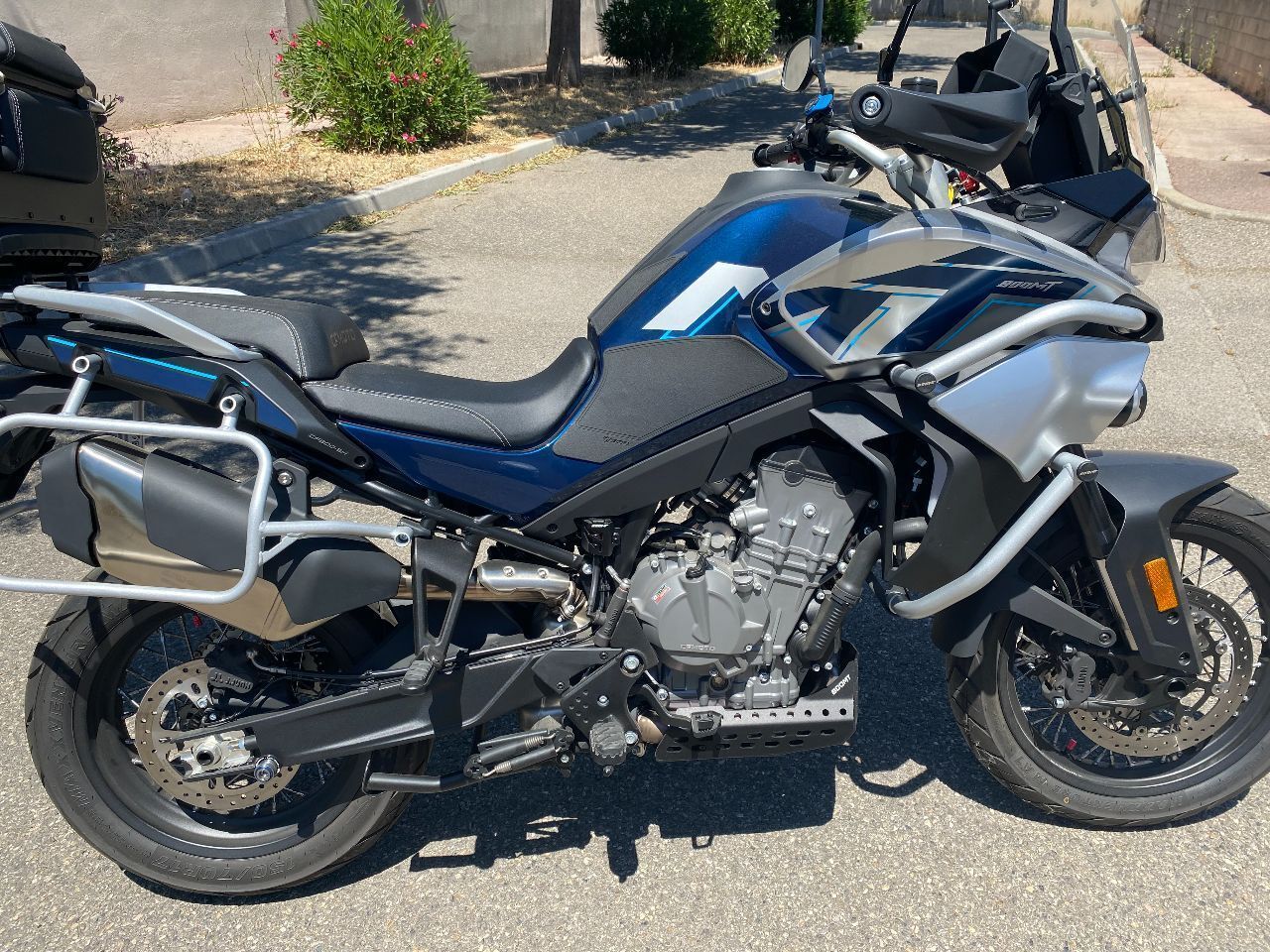 Photo CF MOTO 800 MT SPORT+