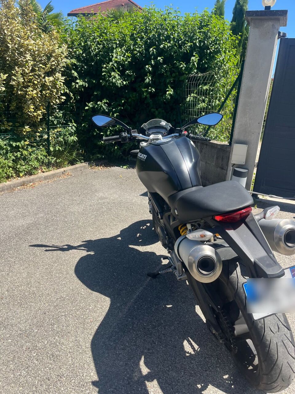 Photo DUCATI MONSTER 696