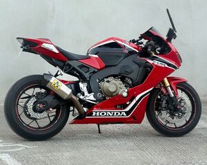 HONDA CBR1000RR FIREBLADE