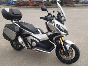 HONDA X-ADV 750