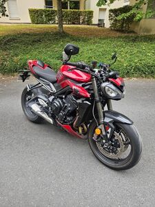 TRIUMPH STREET TRIPLE 765 RS