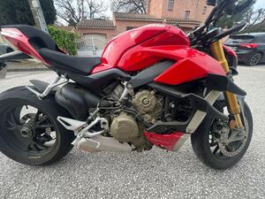 DUCATI STREETFIGHTER V4 S