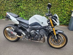YAMAHA FZ8 800